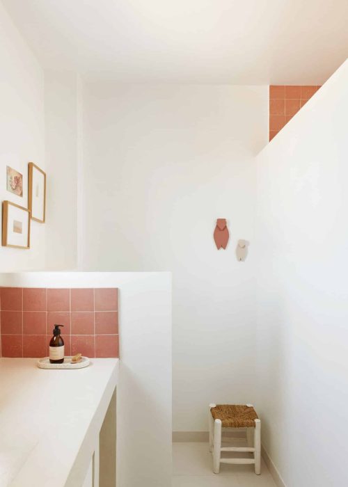 salle de bain, douche, construction, neuf, menuiserie, niche, sur mesure, agencement sur mesure, architecture d'intérieur, architecte d'intérieur, décoration, décoratrice, terracotta, agencement, salon, meuble sur mesure, aménagement, bibliothèque, cheminée, Aix en Provence, Marseille, Fuveau, Peypin, La Ciotat, Cassis